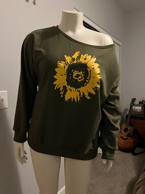 Sunflower Graphic Sweatshirt
